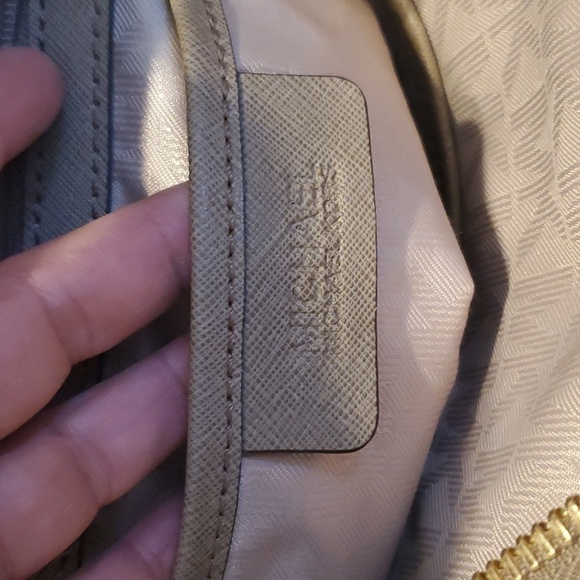 Michael Kors Handbag - Picture 8 of 9